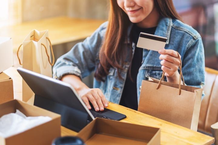 Shopper paying online with a credit card